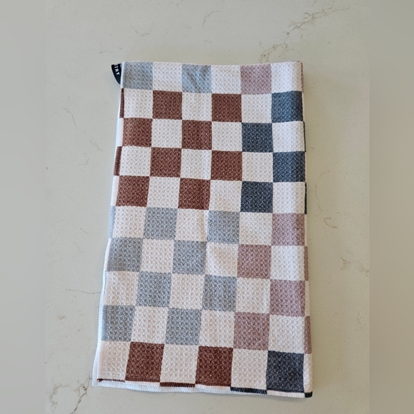 Geometry Towel - Picture 3 of 4